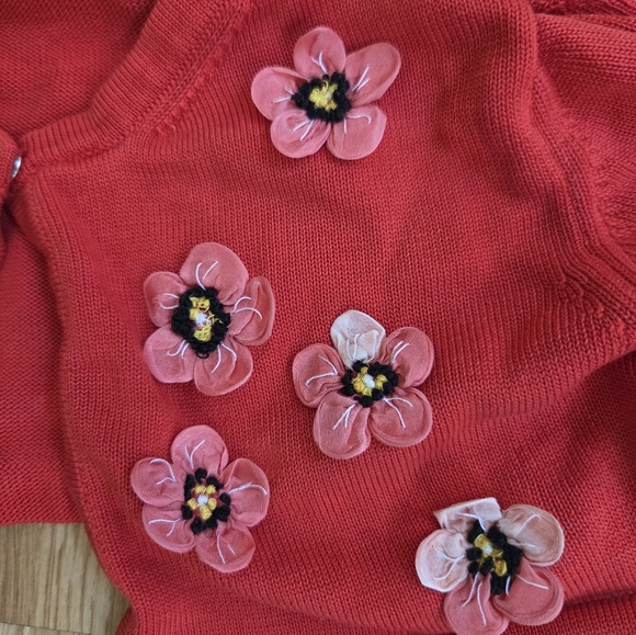🌺DOLCE & GABBANA🌺 Baby Girls Flower Embellished Cardigan Sweater - [12 months] - Picture 9 of 10